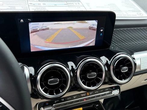 New 2026 Mercedes-Benz GLB 250 4MATIC image 16