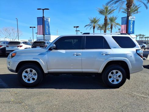 Used 2024 Toyota 4Runner SR5 Premium image 8
