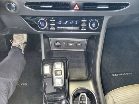 Used 2023 Hyundai Sonata Limited FWD image 19