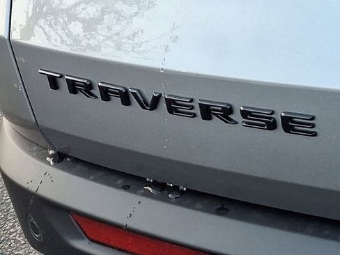 New 2026 Chevrolet Traverse LT image 11