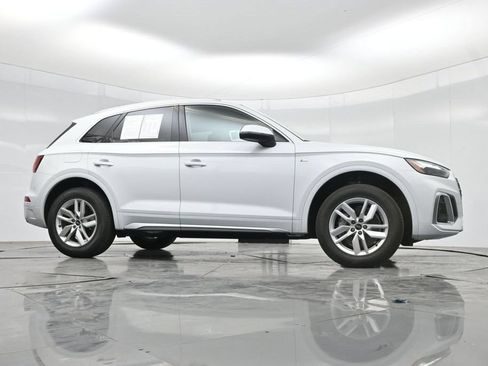 Used 2023 Audi Q5 2.0T Premium w/ Convenience Package AWD/4WD image 54