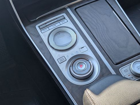 Used 2022 Genesis GV80 2.5T w/ Prestige Package 04 image 24