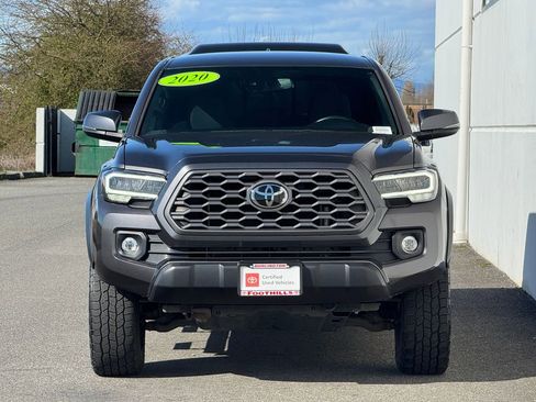 Certified 2020 Toyota Tacoma TRD Off-Road w/ Technology Package image 2