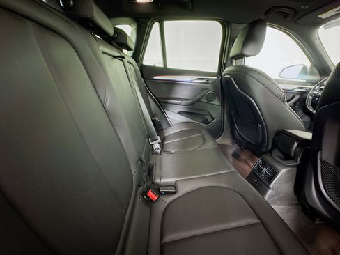 Used 2021 BMW X1 xDrive28i w/ M Sport Package image 26