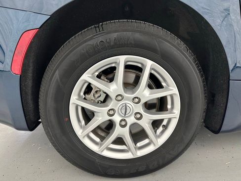 Used 2023 Chrysler Pacifica Touring-L image 64