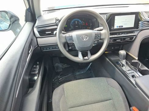 Used 2025 Toyota Camry LE FWD image 11