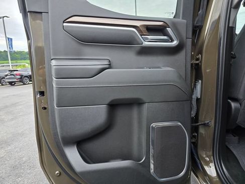 Used 2023 Chevrolet Silverado 1500 LT AWD/4WD image 19