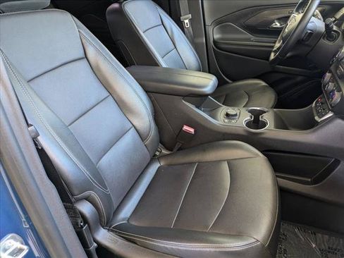 Used 2024 GMC Terrain SLT FWD image 20