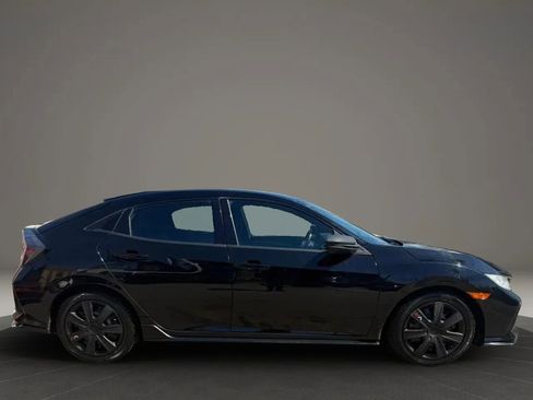 Used 2017 Honda Civic Sport image 4