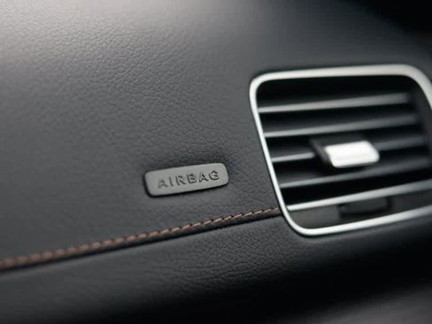 Used 2024 Mercedes-Benz GLE 350 4MATIC w/ Driver Assistance Package image 36