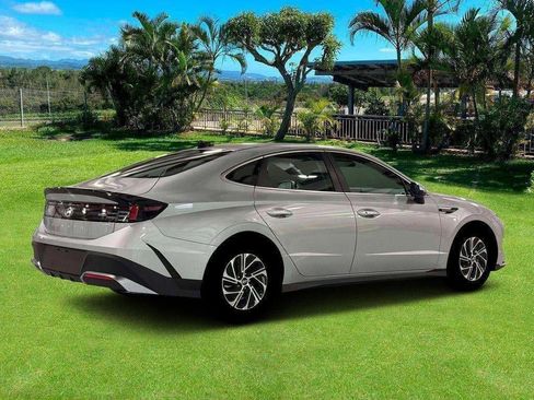 New 2026 Hyundai Sonata Blue FWD image 8
