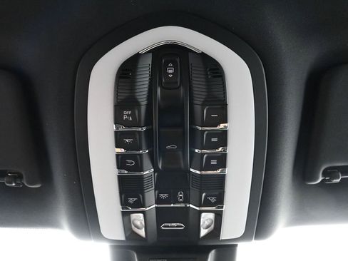 Used 2026 Porsche Macan S image 24