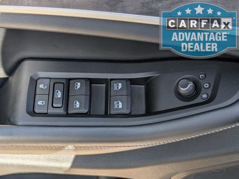 Used 2023 Jeep Grand Cherokee Limited w/ Luxury Tech Group II RWD image 19