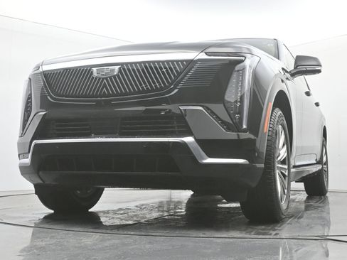 New 2026 Cadillac Escalade IQL Luxury w/ LPO, Floor Liner Package image 15