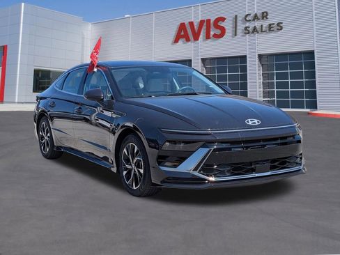 Used 2025 Hyundai Sonata SEL FWD image 3