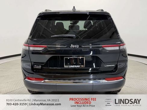 Used 2023 Jeep Grand Cherokee Laredo w/ Luxury Tech Group I AWD/4WD image 8