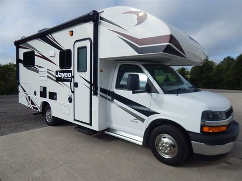 Used 2020 Chevrolet Express 4500 w/ RV Package image 2