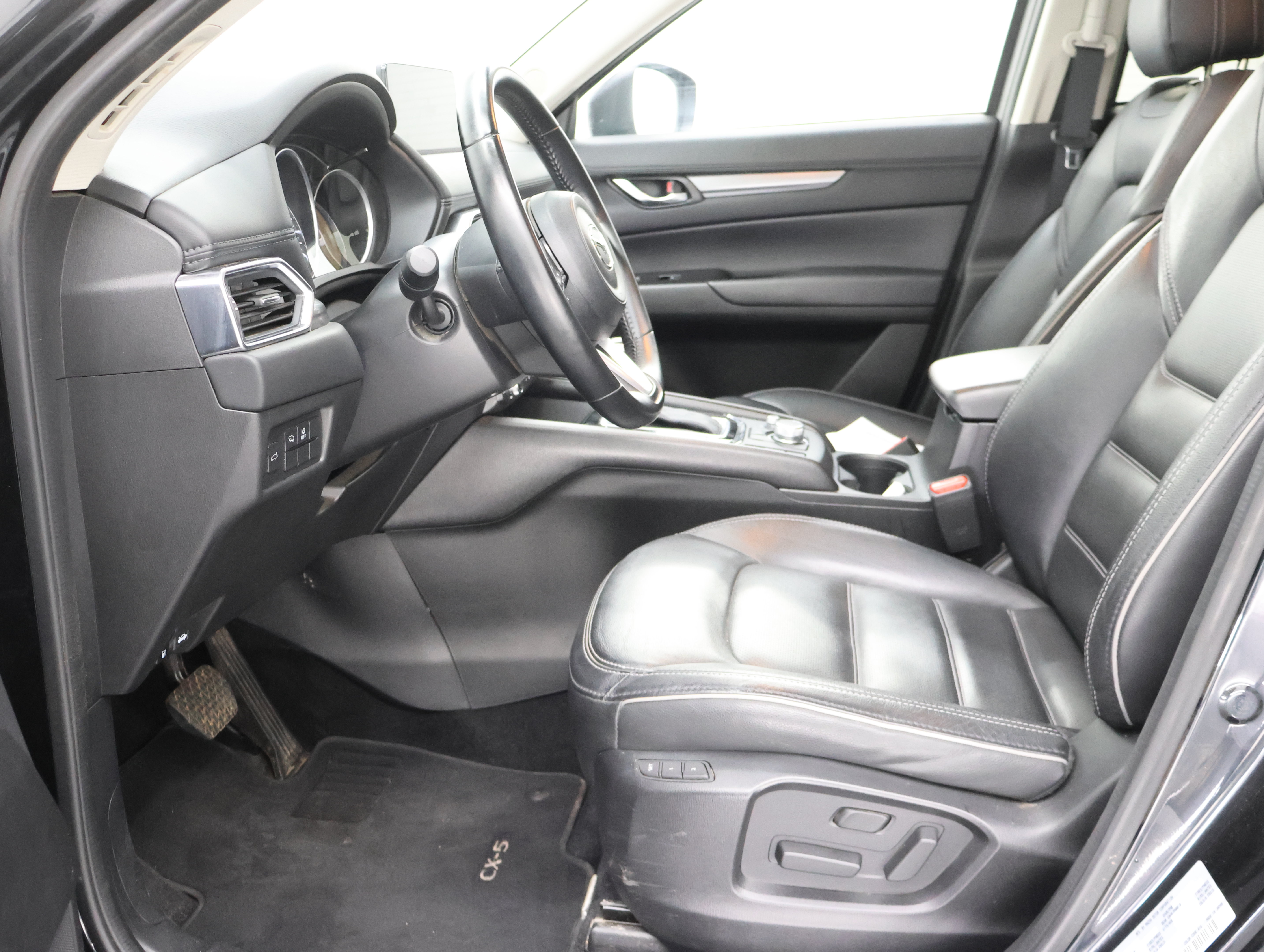 Used 2025 MAZDA CX-5 AWD 2.5 S w/ Preferred Package image 8