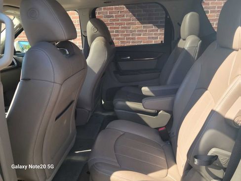 Used 2013 GMC Acadia Denali image 10