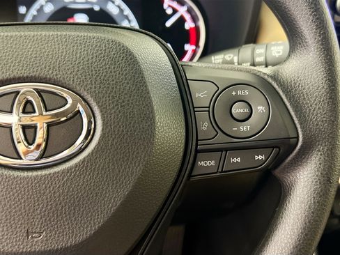 New 2025 Toyota RAV4 XLE image 19