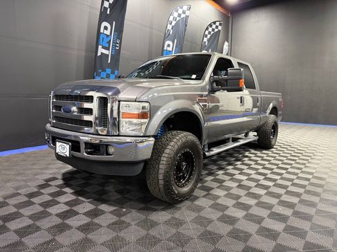 Used 2010 Ford F250 XLT image 1