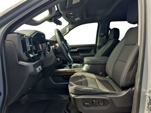 Used 2024 GMC Sierra 1500 Elevation w/ Preferred Package AWD/4WD image 11