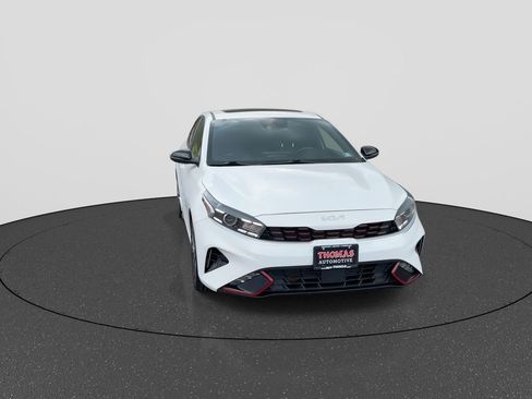 Used 2022 Kia Forte GT-Line w/ GT-Line Premium Package FWD image 3