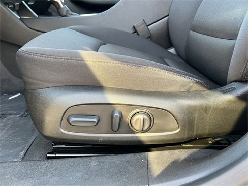 Used 2023 Chevrolet Malibu LT image 10