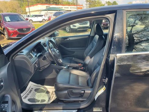 Used 2013 Volkswagen Jetta TDI image 10