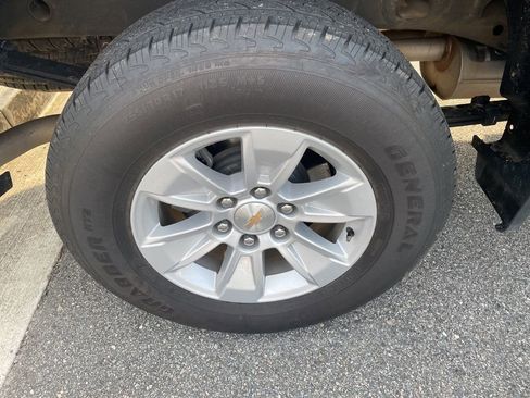 Used 2025 Chevrolet Silverado 1500 LT image 7