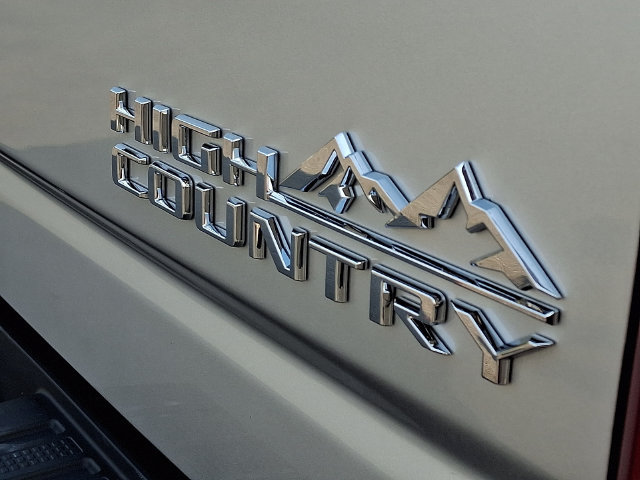 Used 2022 Chevrolet Silverado 3500 High Country AWD/4WD image 31