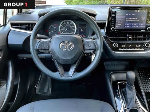 Used 2021 Toyota Corolla LE FWD image 6