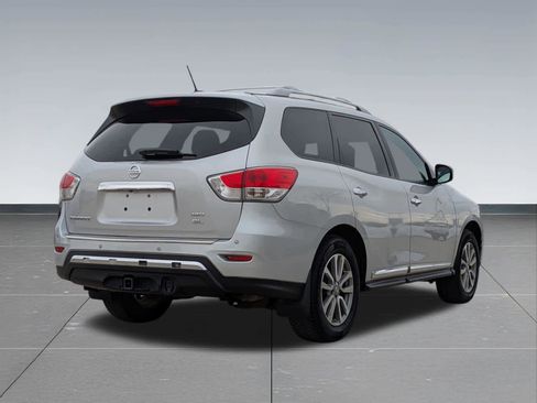 Used 2015 Nissan Pathfinder SL w/ SL Tech Package image 6