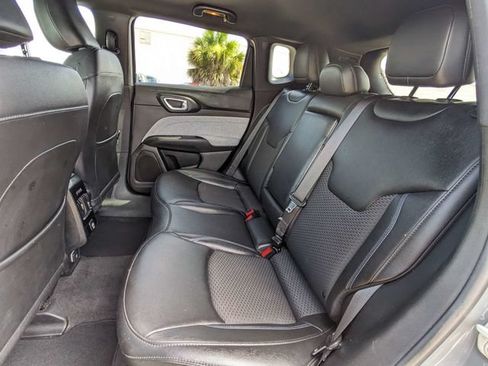 Used 2024 Jeep Compass Latitude w/ Altitude Special Edition AWD/4WD image 15