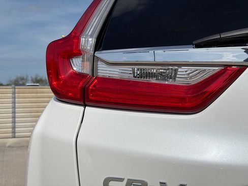 Used 2019 Honda CR-V Touring image 10