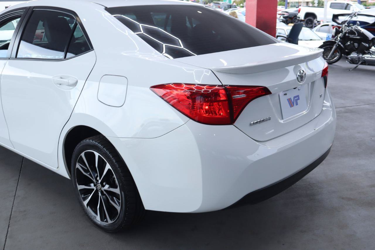 Used 2018 Toyota Corolla SE FWD image 9
