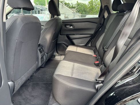 Used 2025 Nissan Rogue SV FWD image 28