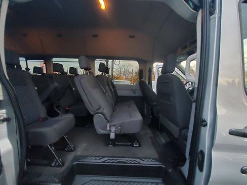 Used 2019 Ford Transit 350 XLT image 25