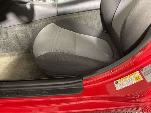Used 2009 Pontiac Solstice Convertible w/ Preferred Package RWD image 17