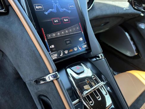 Used 2022 Ferrari Roma RWD image 41