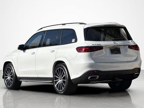 New 2026 Mercedes-Benz GLS 580 4MATIC image 3
