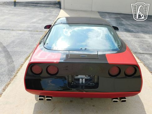 Used 1988 Chevrolet Corvette image 7