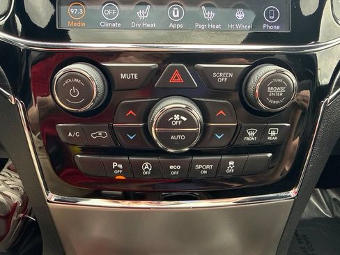 Used 2020 Jeep Grand Cherokee Limited AWD/4WD image 40