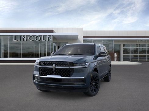New 2025 Lincoln Navigator Reserve w/ Jet Appearance Package image 3