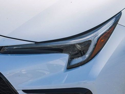 Used 2025 Toyota Corolla SE w/ Convenience Package FWD image 5