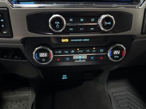 Used 2022 Ford F250 Lariat w/ Camper Package image 21