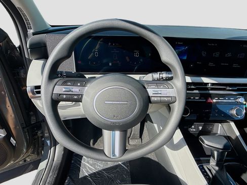 New 2026 Hyundai Tucson SEL FWD image 8