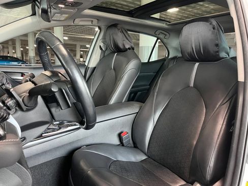 Used 2019 Toyota Camry XSE w/ Driver Assist Package FWD image 12