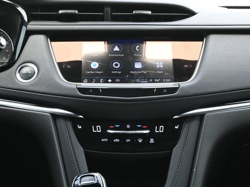 Certified 2023 Cadillac XT6 Luxury FWD image 13