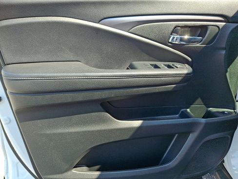 Used 2022 Honda Pilot Sport image 13